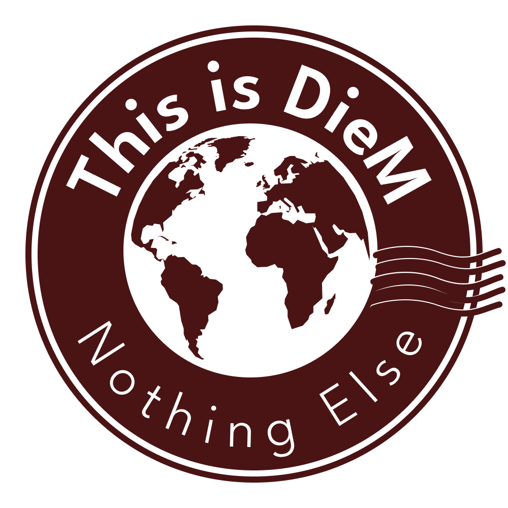 Logo circulaire bordeaux “This is DieM – Nothing Else” avec globe stylisé et lignes de tampon postal